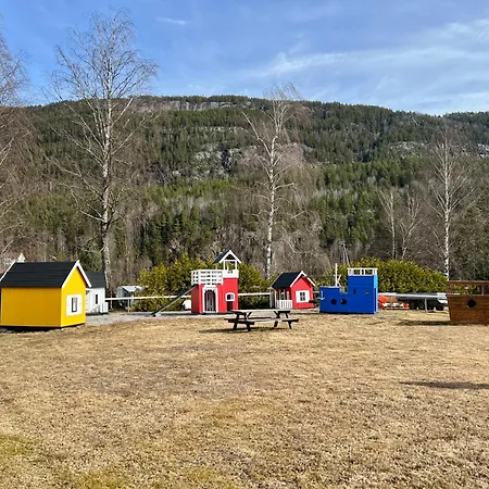 Kemping Sanda Og Ovrebo