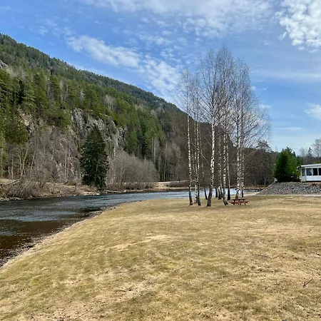 Sanda Og * Ovrebo