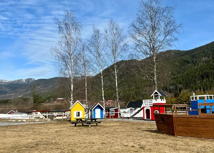 Sanda Og * Ovrebo